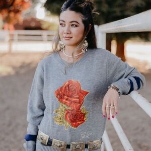 Rodeo Quincy Rosita’s Holly Chic Gray Sweater with Vibrant Rose Design